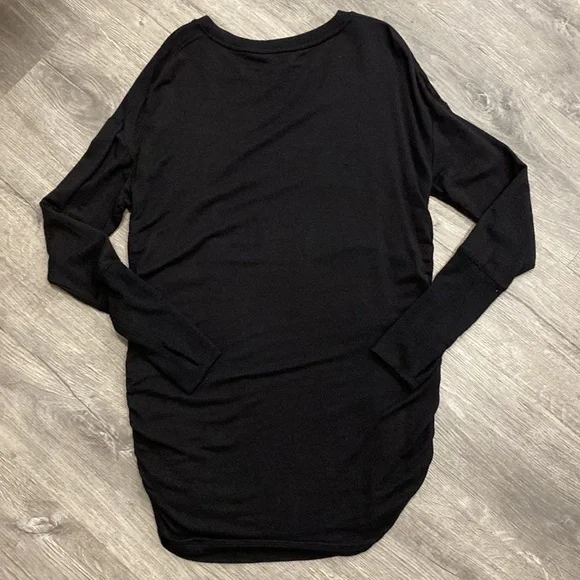 Athleta Drishti Ruched Side Tunic Length Top Black Size Small EUC - Picture 3 of 8